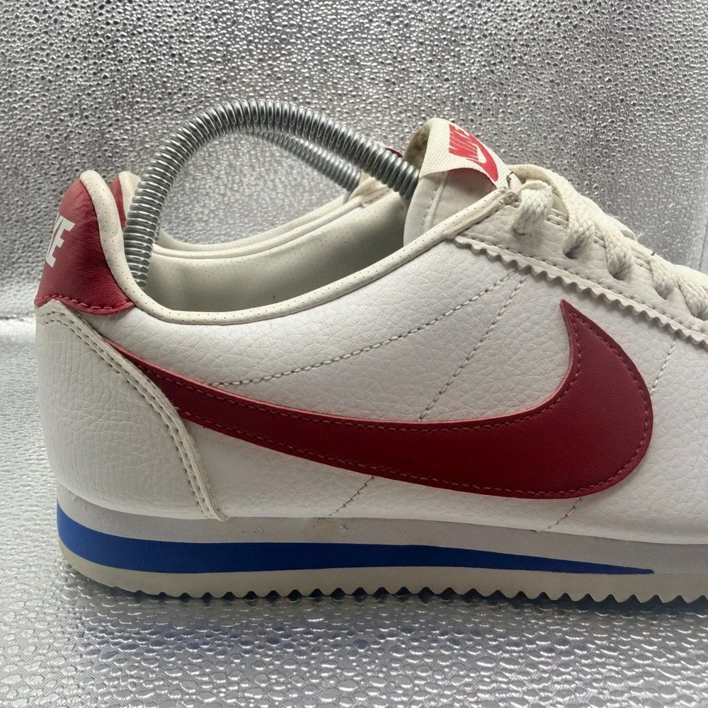 Size 6.5 Nike Cortez Basic Sneakers Womens White Excellent Classic Leather Retro